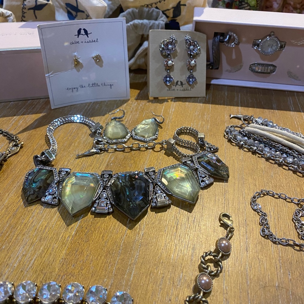 Absolutely MASSIVE Chloe + Isabel LOT - Picture 10 of 16